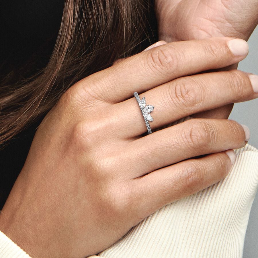 Sparkling Herbarium Cluster Ring